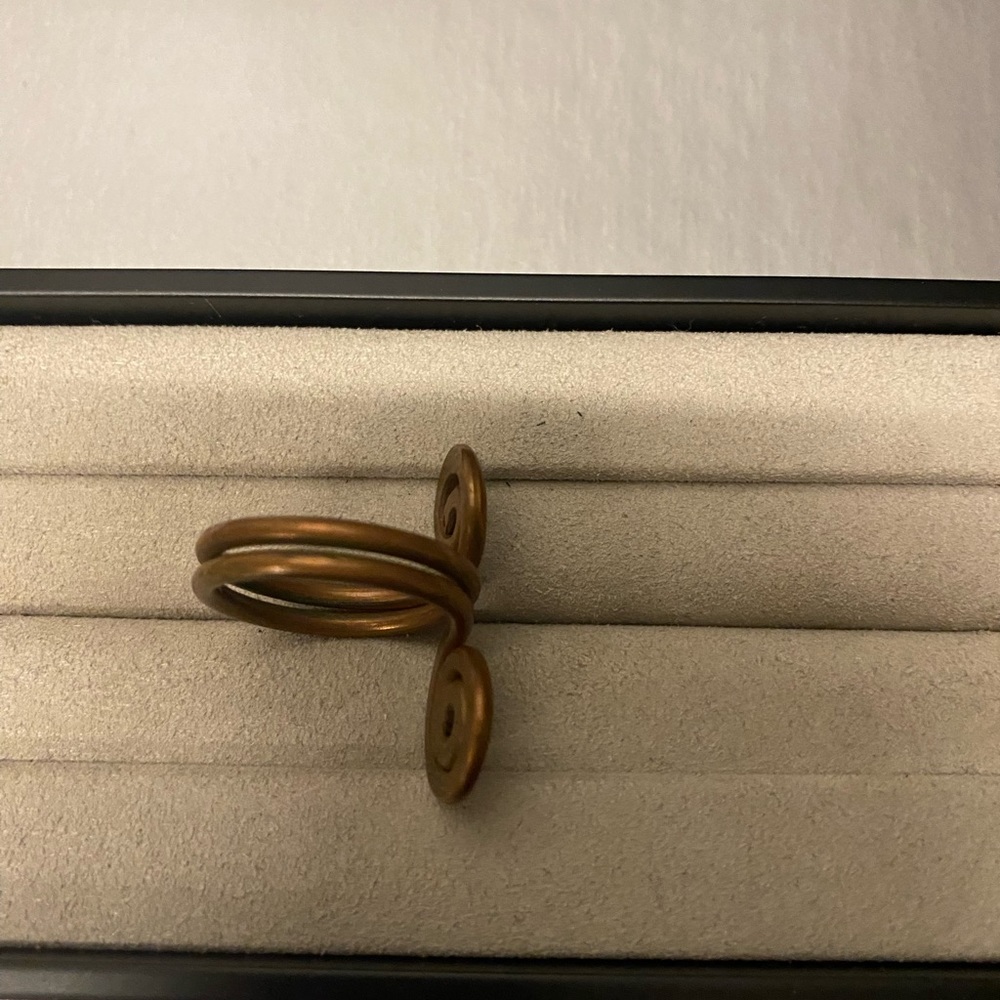 Four Women’s Rings - Picture 15 of 16